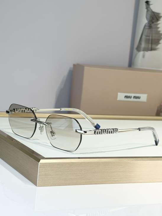 Picture of Miu Miu Sunglasses _SKUfw79721919fw